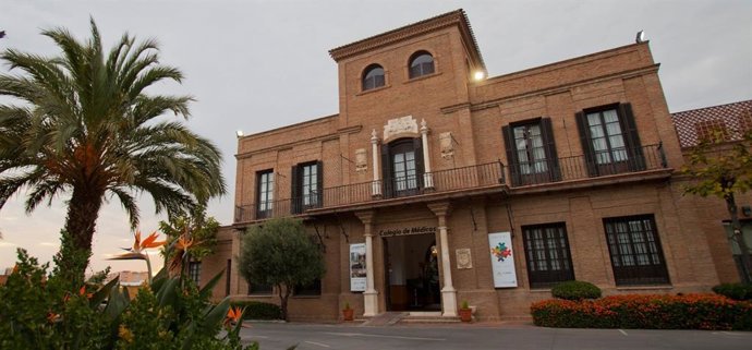 Archivo - Fachada del Colegio de Médicos de Málaga colegial entidad facultativo sede Commalaga