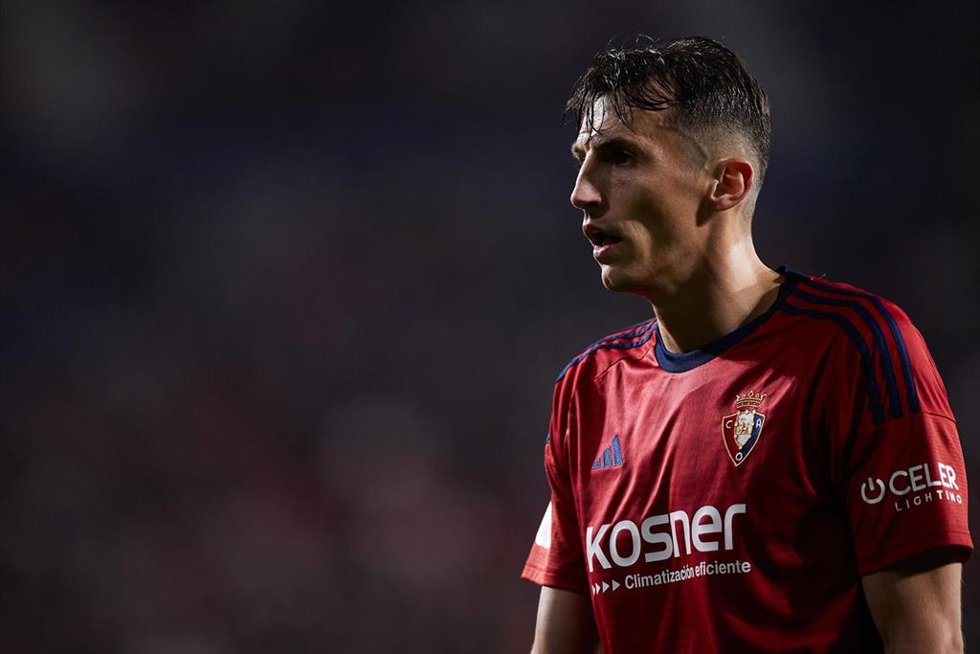 Archivo - El delantero croata del CA Osauna Ante Budimir, en un partido ante la UD Las Palmas.