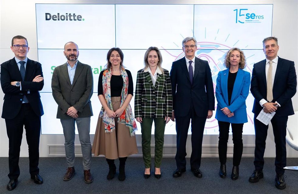 Presentación de la 'X edición del Informe del Impacto Social de las Empresas', de la Fundación SERES y Deloitte.