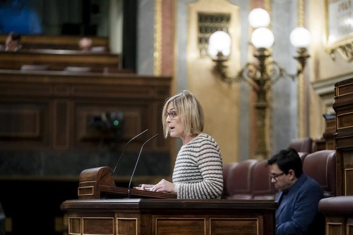La diputada del PNV Idoia Sagastizabal, interviene durante una sesión plenaria, en el Congreso de los Diputados, a 27 de febrero de 2024, en Madrid (España).