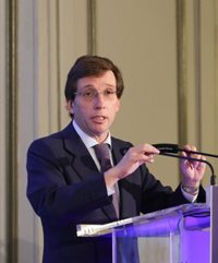 Almeida pide a Sánchez que convoque elecciones porque "no tiene ningún tipo de maniobra": "Esto es una agonía"