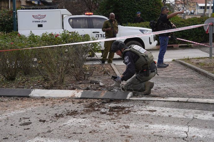Daños materiales tras un ataque con proyectiles contra la ciudad de Kiryat Shmona, en el norte de Israel (archivo)