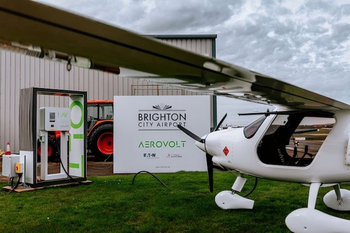 Octopus Energy y AeroVolt se alían para falicitar la recarga de aviones eléctricos en Reino Unido.