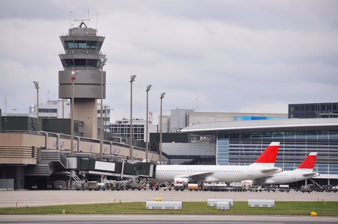 Archivo - Indra y Skyguide refuerzan la seguridad y eficiencia en los aeropuertos de Ginebra y Zúrich