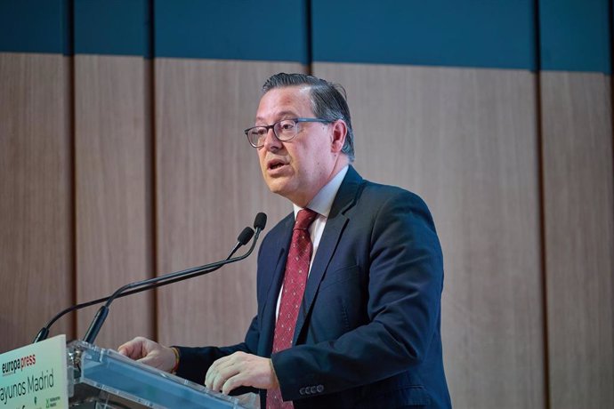 El secretario general del PP de Madrid, Alfonso Serrano, en el Auditorio Meeting Place, a 27 de febrero de 2024, en Madrid (España).