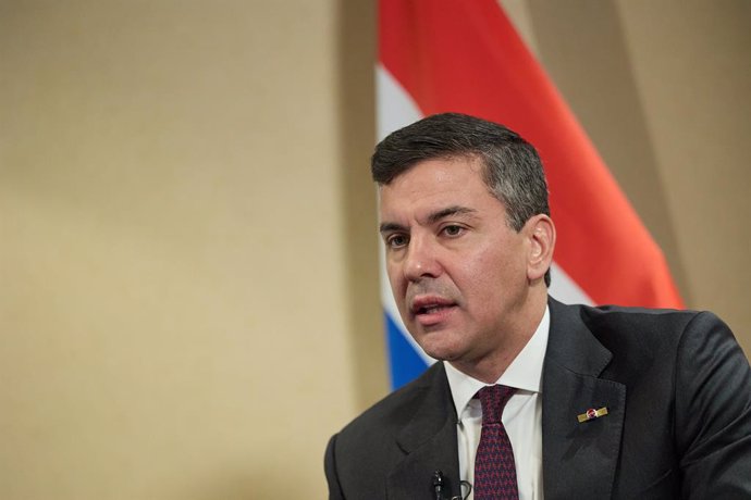 El presidente de Paraguay, Santiago Peña, durante una entrevista para Europa Press, en el Hotel Intercontinental, a 28 de febrero de 2024, en Madrid (España). Santiago Peña es un político y economista paraguayo, que es el 52º y actual presidente de la Rep