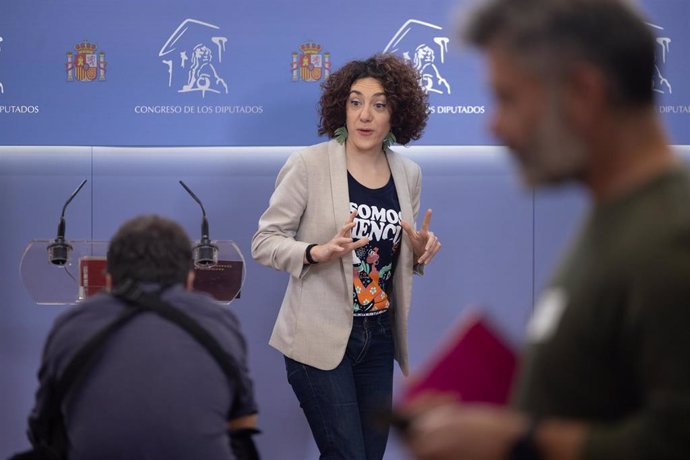 La portavoz adjunta primera de Sumar y portavoz de En Comú Podem, Aina Vidal, durante una rueda de prensa anterior a la Junta de Portavoces, a 27 de febrero de 2024, en Madrid (España).