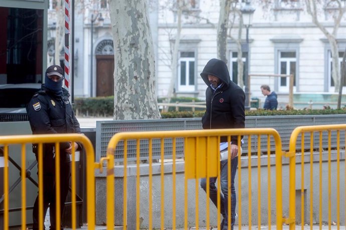 El presidente del Zamora CF, Víctor de Aldama, a su salida de la Audiencia Nacional, a 22 de febrero de 2024, en Madrid (España). El exasesor del exministro José Luis Ábalos, Koldo García, se ha acogido a su derecho a no declarar ante el juez de la Audien