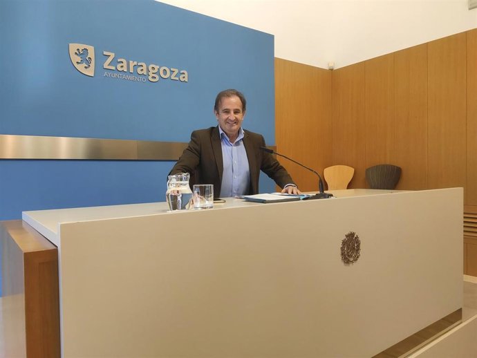 El portavoz del grupo municipal popular en el Ayuntamiento de Zaragoza, Ángel Lorén.
