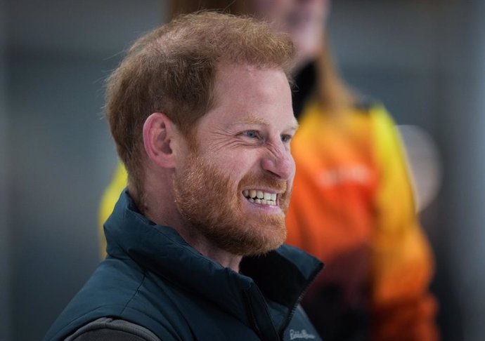 16 February 2024, Canada, Vancouver: Prince Harry, the Duke of Sussex, reacts to his shot while trying wheelchair curling during an Invictus Games training camp. Photo: Darryl Dyck/Canadian Press via ZUMA Press/dpa