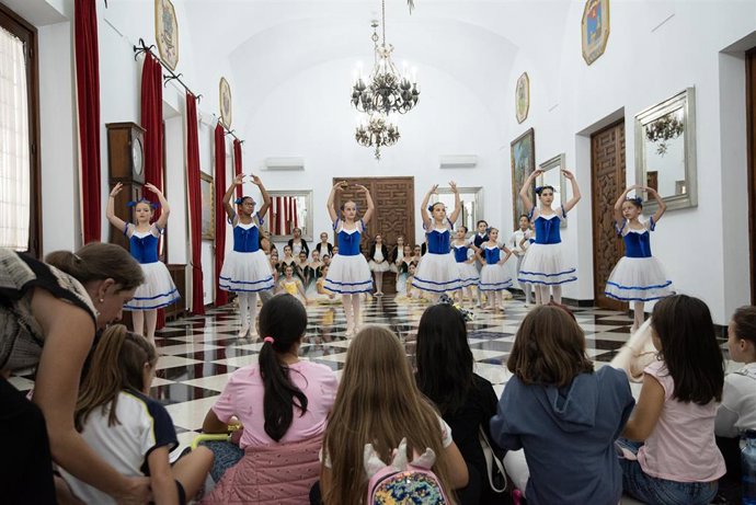 Archivo - La Diputación de Cáceres destina 250.000 euros a apoyar proyectos y eventos culturales en la provincia