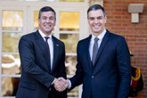 Foto: Economía.- Sánchez traslada al presidente de Paraguay el compromiso de España con seguir apoyando el desarrollo del país