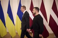 Letonia afirma que "consideraría participar" en el envío de tropas a Ucrania