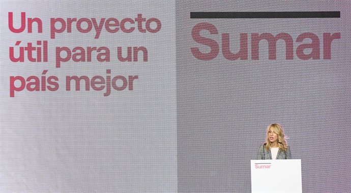 Archivo - La vicepresidenta segunda y ministra de Trabajos y Asuntos Económicos, Yolanda Díaz, participa en un acto de Sumar en Espacio Rastro, a 23 de septiembre de 2023, en Madrid (España).