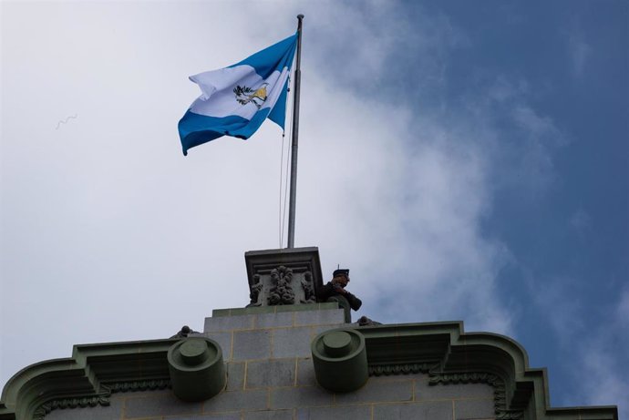 Archivo - La bandera de Guatemala
