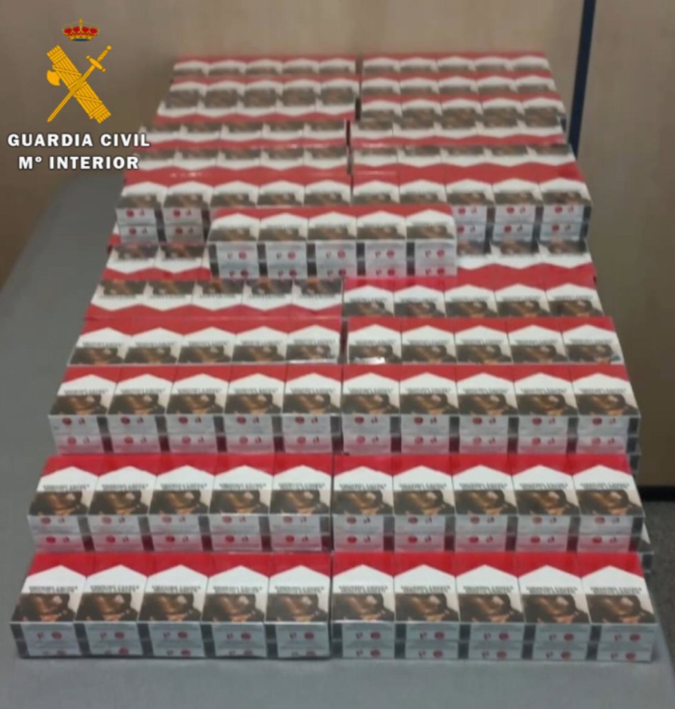 Cajetillas de tabaco incautadas en el aeropuerto de Pamplona