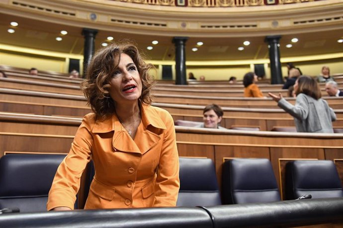 La vicepresidenta primera del Gobierno y ministra de Hacienda, María Jesús Montero, durante una sesión plenaria, en el Congreso de los Diputados, a 29 de febrero de 2024, en Madrid (España). 