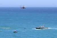 Detenidos por contrabando los dos náufragos rescatados por un buque en aguas de Cabo de Gata