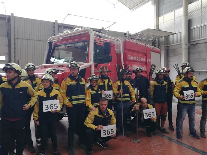 Bomberos forestales de Navarra reclaman su contratación durante todo el año.
