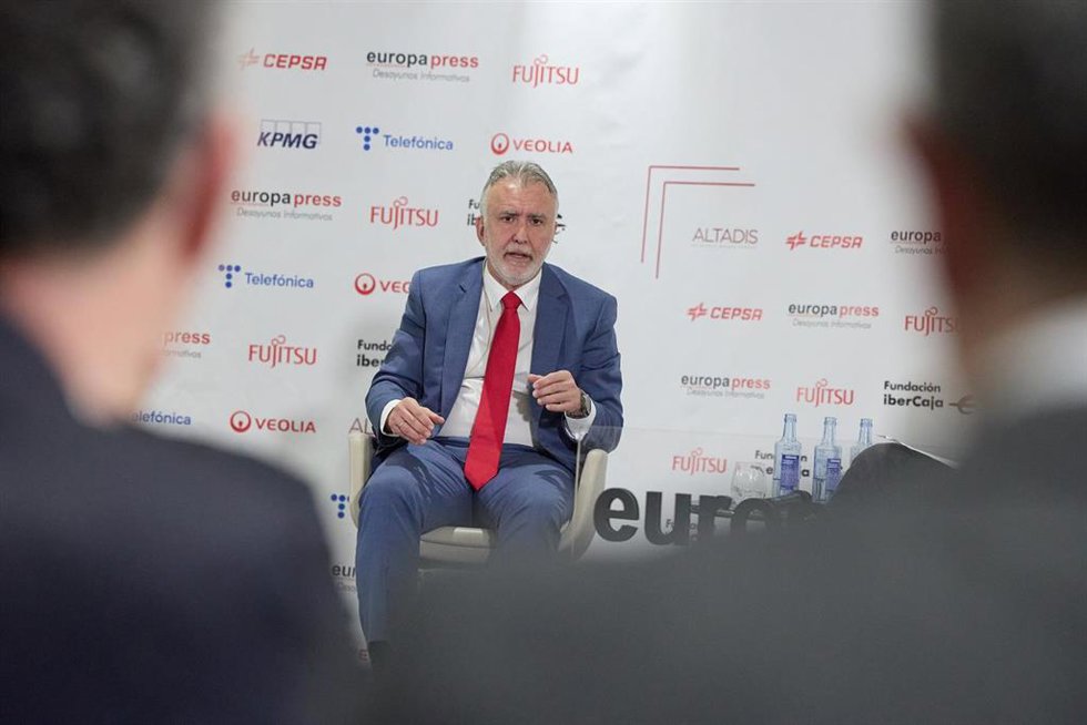 El ministro de Política Territorial y Memoria Democrática, Ángel Víctor Torres, durante un desayuno Informativo de Europa Press, en el hotel Hyatt Regency Hesperia Madrid, a 29 de febrero de 2024, en Madrid (España).