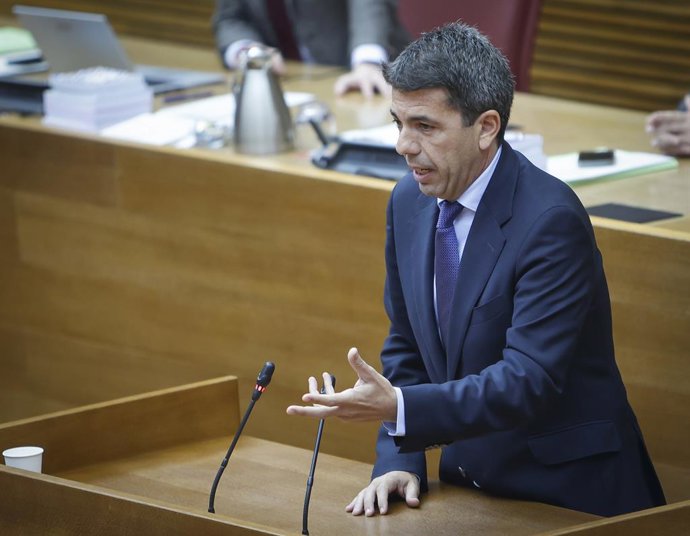 El president de la Generalitat, en la sessió de control de Les Corts