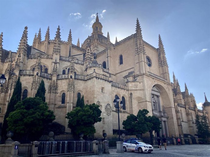 Archivo - La catedral de Segovia.