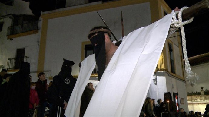 Archivo - Procesión de los 'empalaos' en Jerez de los Caballeros (Badajoz) en una imagen de archivo