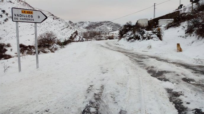 Archivo - Nieve en La Rioja en la zona de Vadillos de Cameros