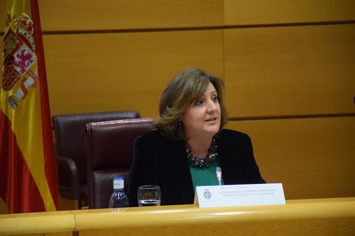 La consejera de Economía, Empresas y Empleo de C-LM, Patricia Franco, en el Foro Infodefensa celebrado en el Senado.C