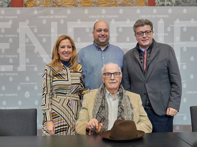 El Cabildo De Tenerife Rinde Homenaje A Elfidio Alonso Con Dos Funciones Del Tributo De Los