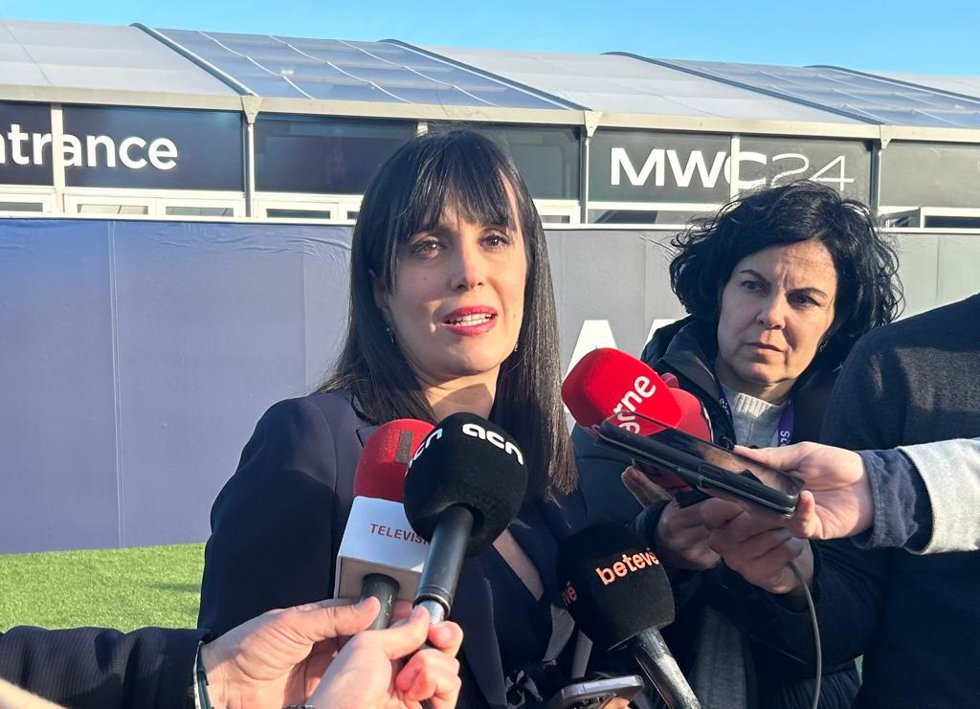 La secretaria de Políticas Digitales de la Generalitat, Gina Tost, valorando el MWC de 2024