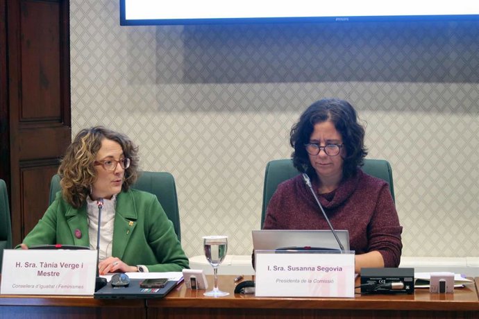 La consellera de Igualdad y Feminismos, Tnia Verge, en su comparecencia en la comisión para informar sobre el contenido del presupuesto del departamento en el Parlament de Catalunya (Barcelona)