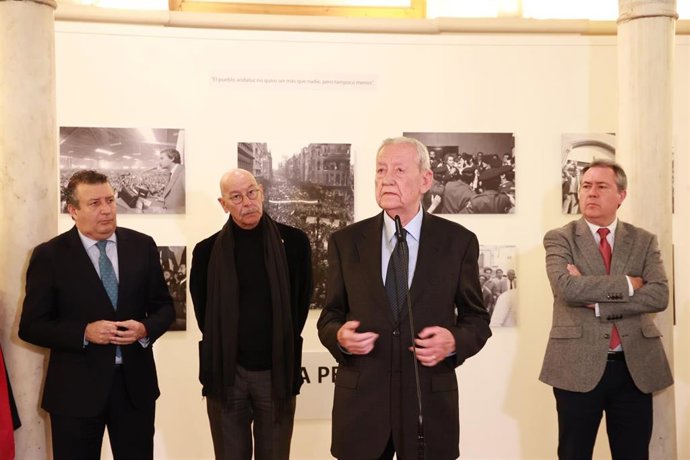Inauguración de la exposición Valió la pena. La lucha de Andalucía por su Autonomía', en la Casa de la Provincia