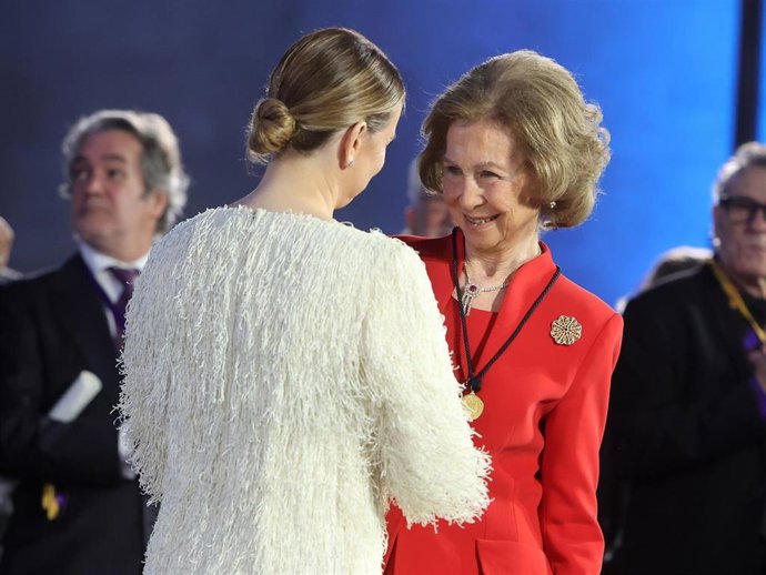 La Reina Sofía durante la entrega de la Medalla de Oro de la Comunidad Autónoma, en la Lonja, a 29 de febrero de 2024, en Palma de Mallorca, Mallorca, Baleares (España).