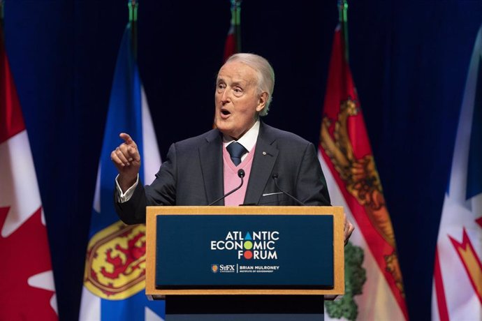 Archivo - El ex primer minsitro de Canadá Brian Mulroney 