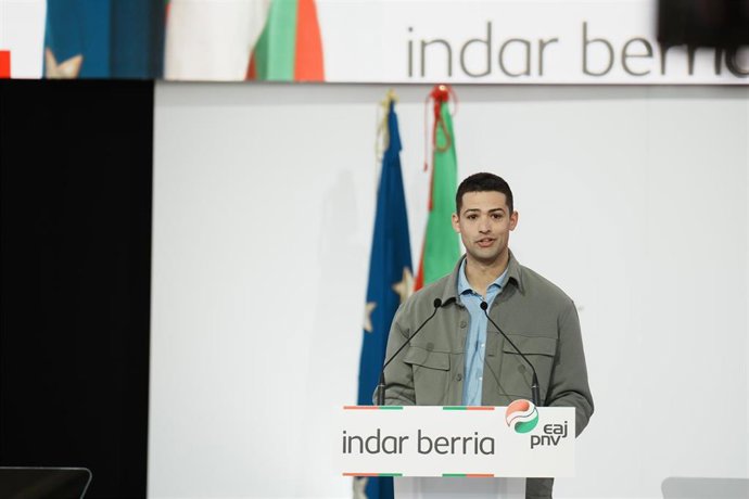 Archivo - El cabeza de lista del PNV por Álava, Joseba Díez Antxustegi.