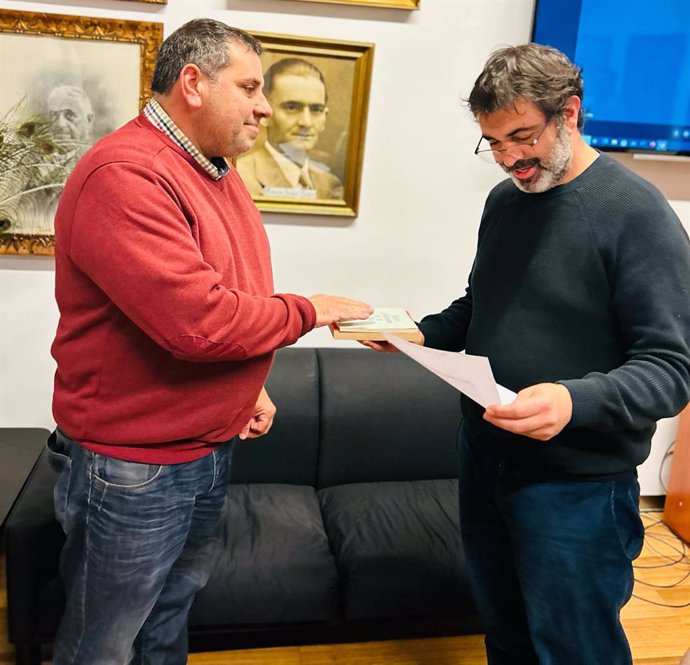 Rafel Mir entra como nuevo regidor socialista en el Ayuntamiento de Esporles.