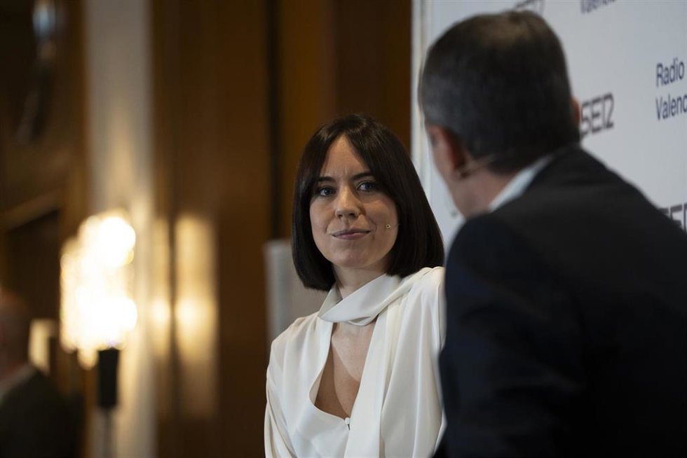 La ministra de Ciencia, Innovación y Universidades, Diana Morant, durante un encuentro SER
