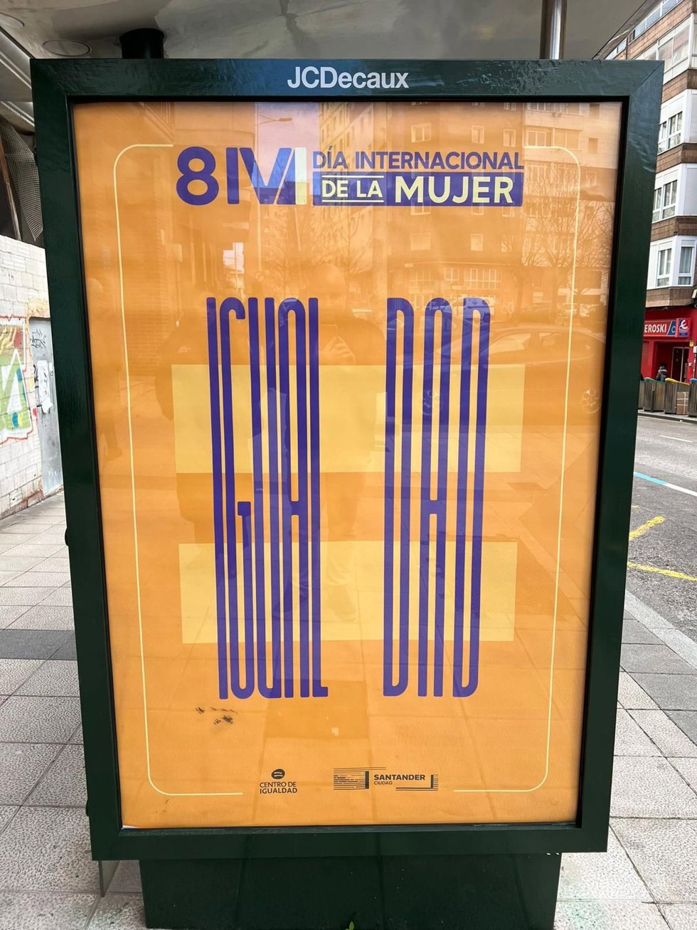 Cartel de la campaña del 8M que ha generado polémica en Santander