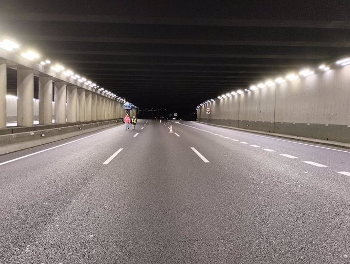 Túnel de la ronda de Dalt de Barcelona amb el nou enllumenat led