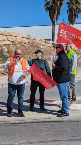 CCOO dice que el 100% de muchas empresas han parado la producción secundando la huelga convocada en el sector cerámico