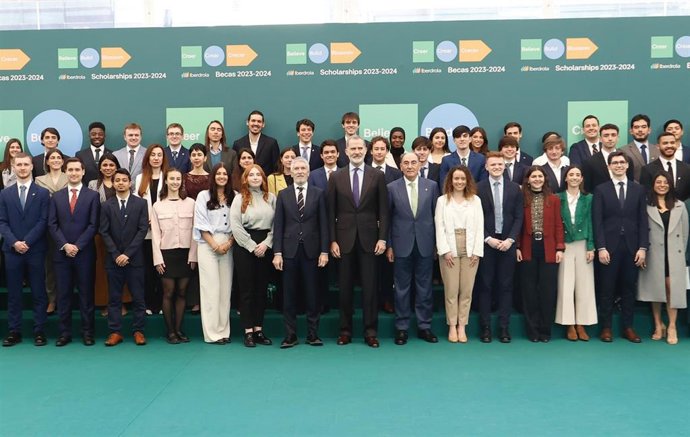 El Rey entrega las Becas de formación de Iberdrola