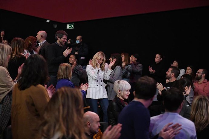Archivo - La líder de Sumar y vicepresidenta Segunda y Ministra de Trabajo y Economía Social, Yolanda Díaz (c), y el ministro de Cultura, Ernest Urtasun (i), a su llegada a un acto de Sumar, en el Teatro Goya, a 14 de enero de 2024, en Madrid (España). 