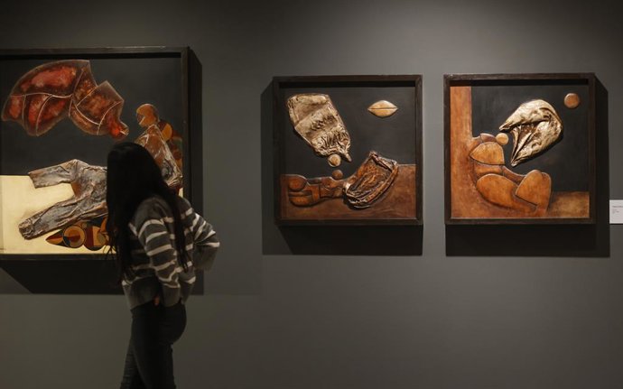 Fundació Bancaixa rendeix "l'homenatge que mereix" a Nassio Bayarri en una mostra que revisita 70 anys de llegat