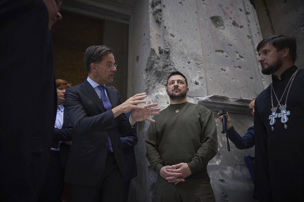 Archivo - El presidente de Ucrania, Volodimir Zelenski, y el primer ministro de Países Bajos, Mark Rutte.