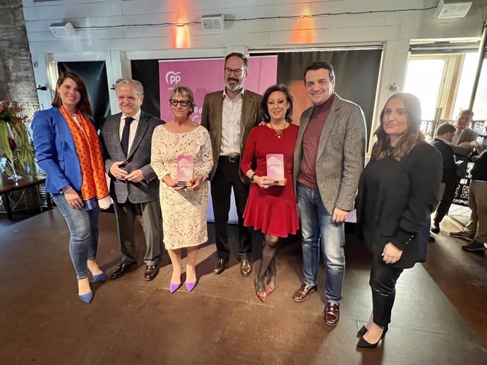 El PP otorga los premios 'Córdoba avanza en Igualdad'.