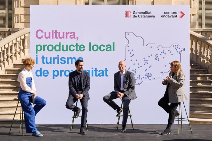 Los consellers Roger Torrent, David Mascort y Natlia Garriga.