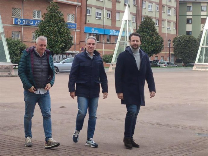 Elías Bendodo y Álvaro Queipo