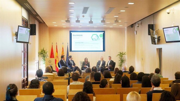 II Jornada Bioinformática en Aragón, organizada por el grado en Bioinformática de la Universidad San Jorge (USJ), en colaboración con Arahealth, AraBioTech y la SEBiBC