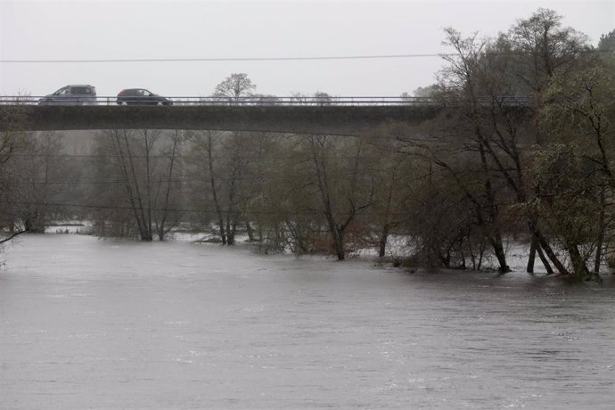 Archivo - Inundaciones por el desbordamiento de un río en la comarca de A Terra Chá, a 19 de enero de 2023, en Rábade, Lugo, Galicia.